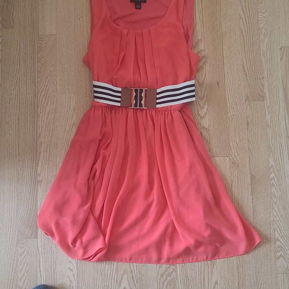 DRESS